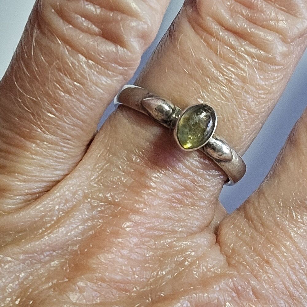 Vintage Sterling Silver Yellowish Blue Oval Cabochon Rhinestone Ring Size 7.5